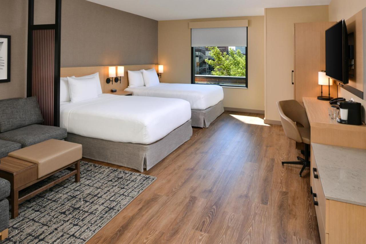 Queen Room Two Queen Beds Roll Shower Disability Access