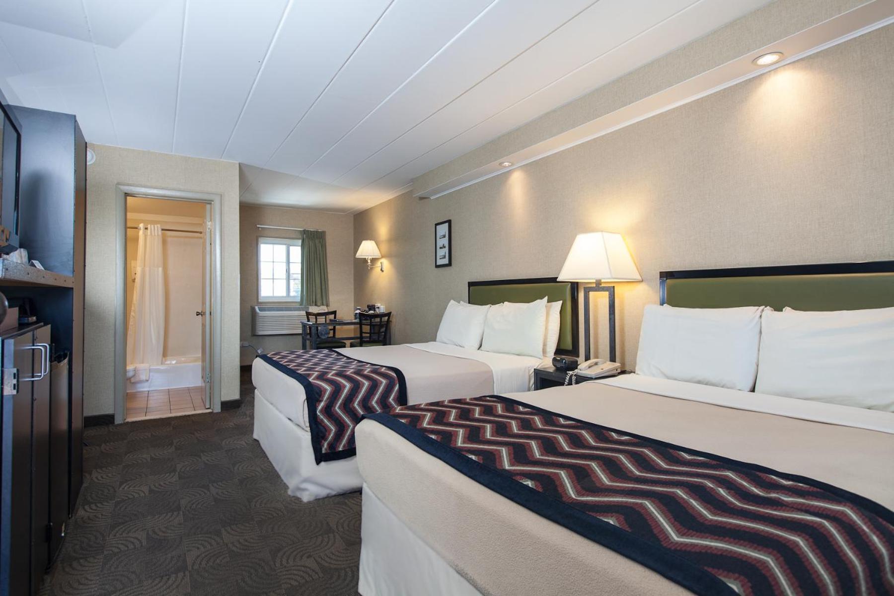 Queen Room with Two Queen Beds,1210338769:JPEG