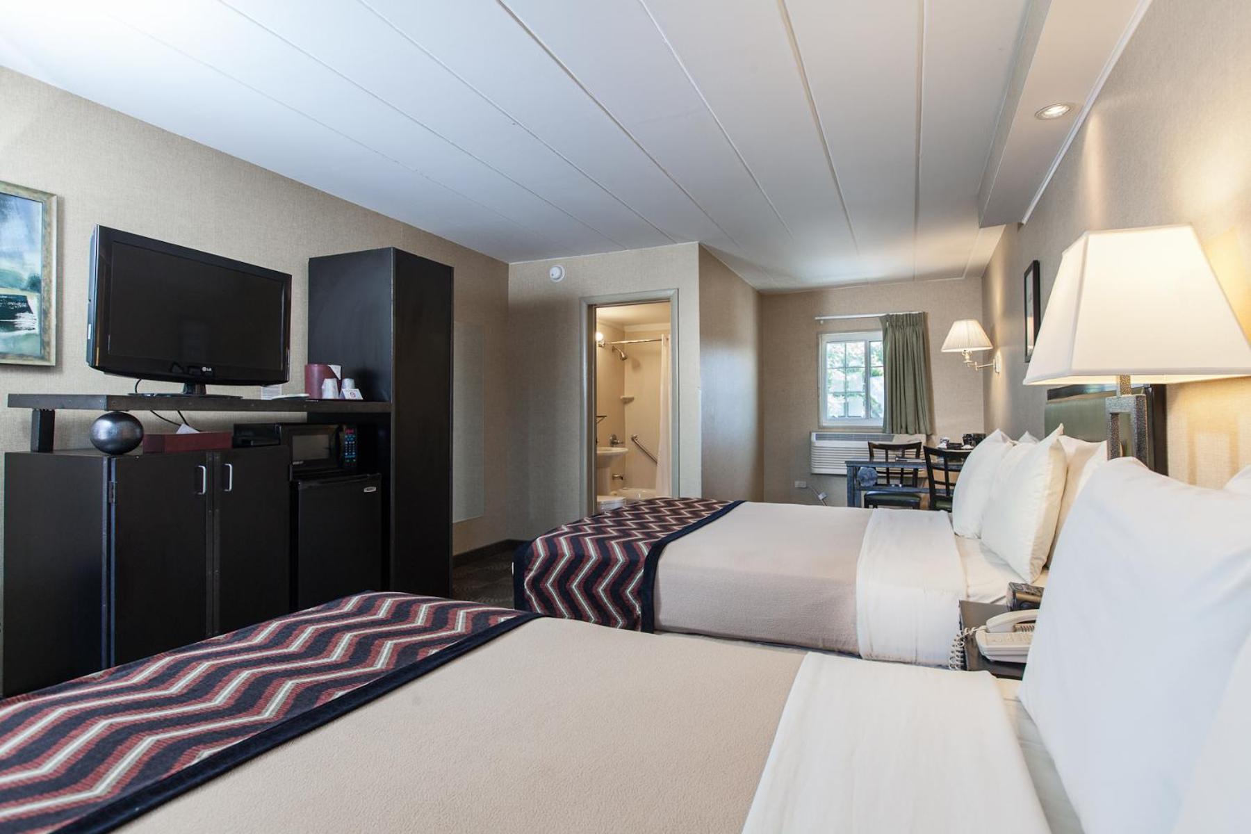 Queen Room Two Queen Beds