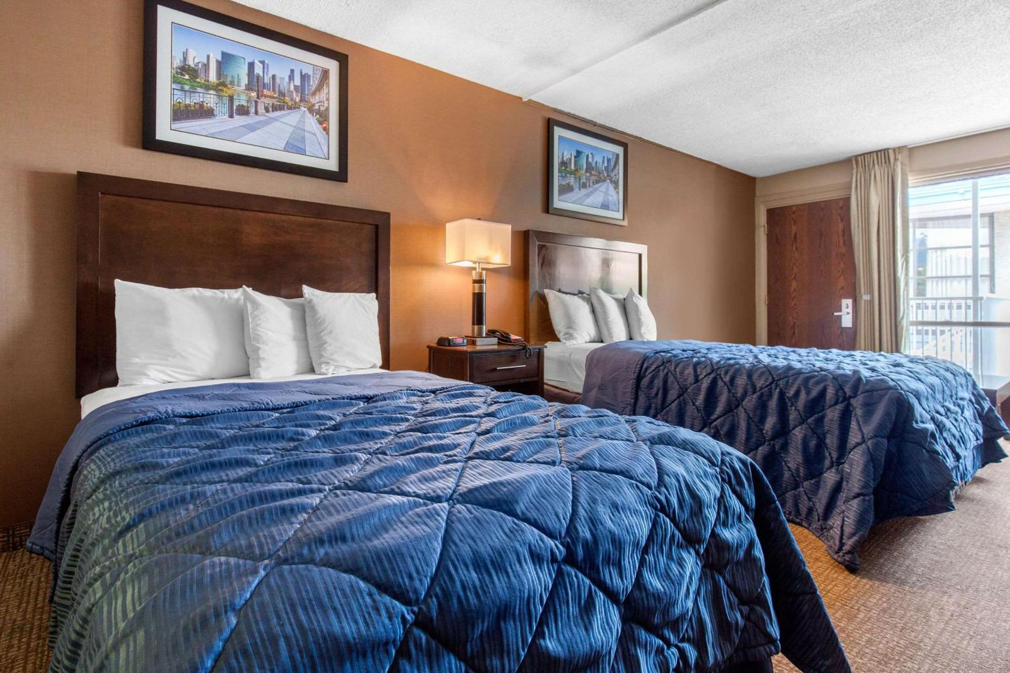 Double Room with Two Double Beds - Non-Smoking