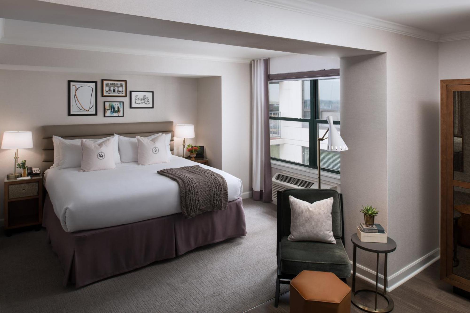 Deluxe King Room