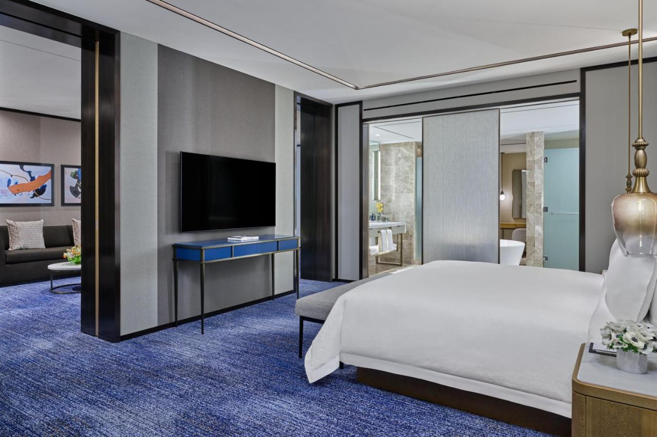 Caroline Astor Suite