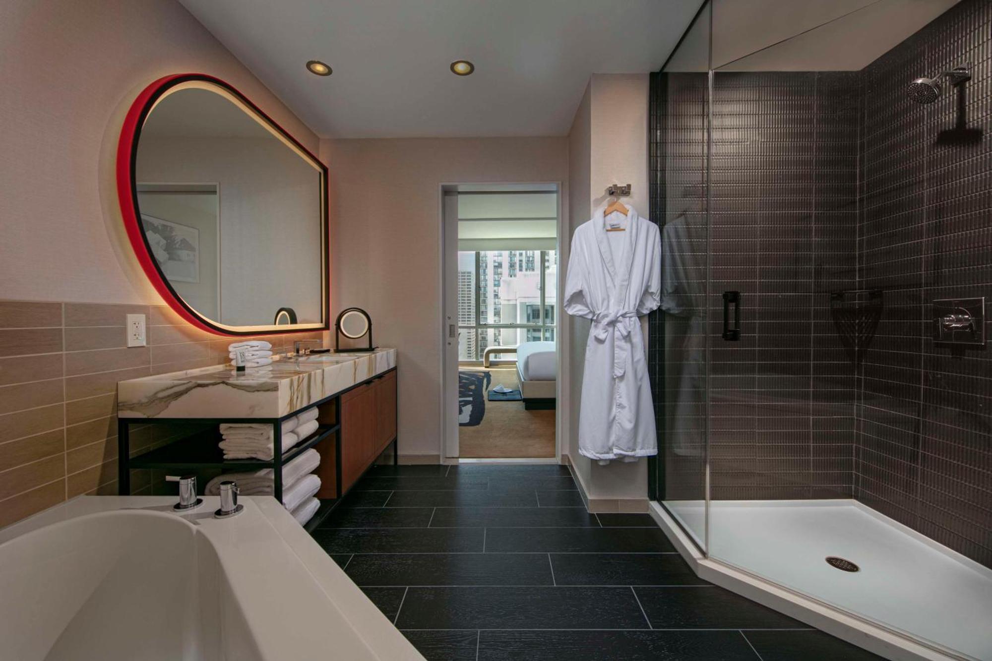 Luxury One-Bedroom King Suite