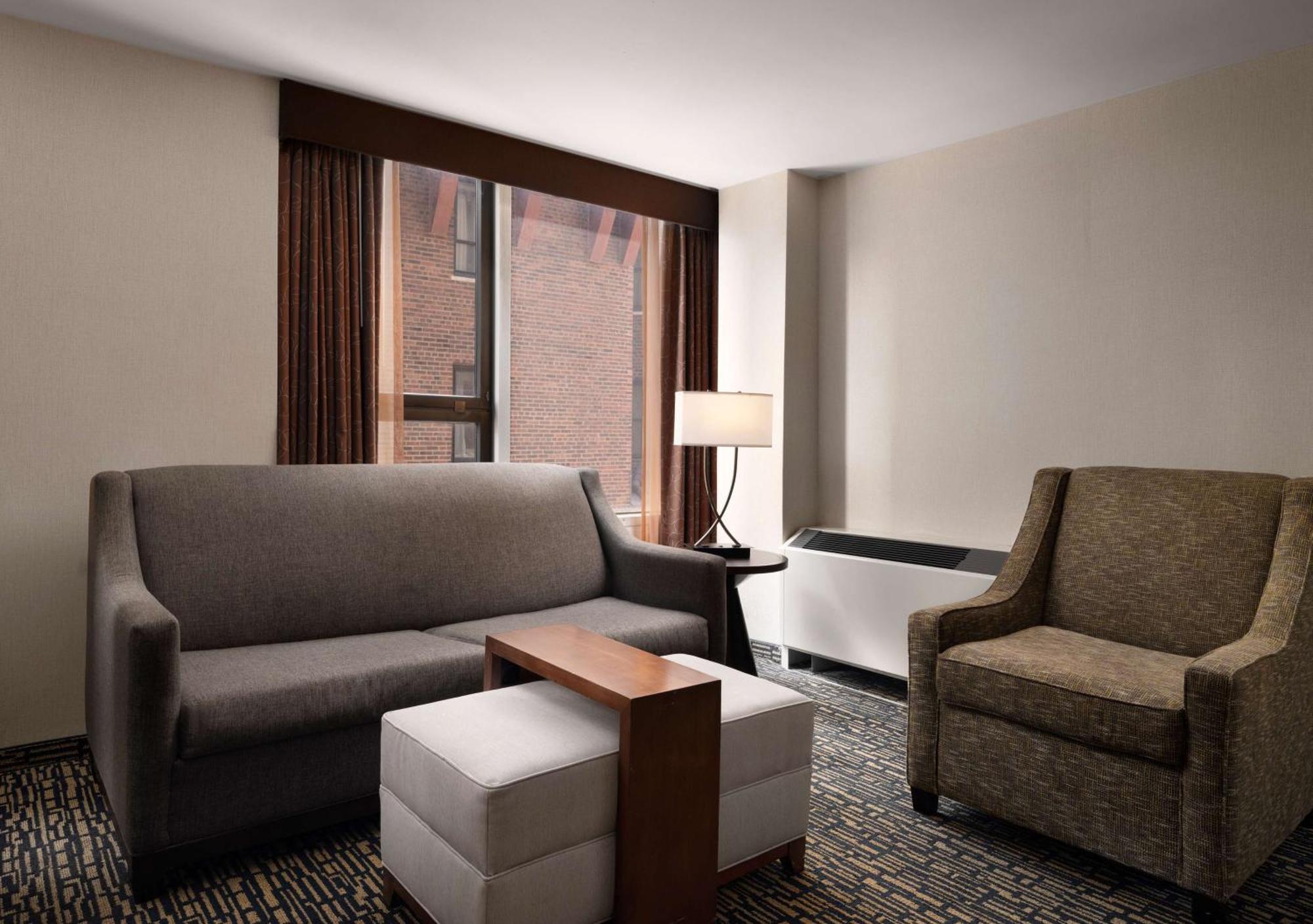 One-Bedroom King Suite