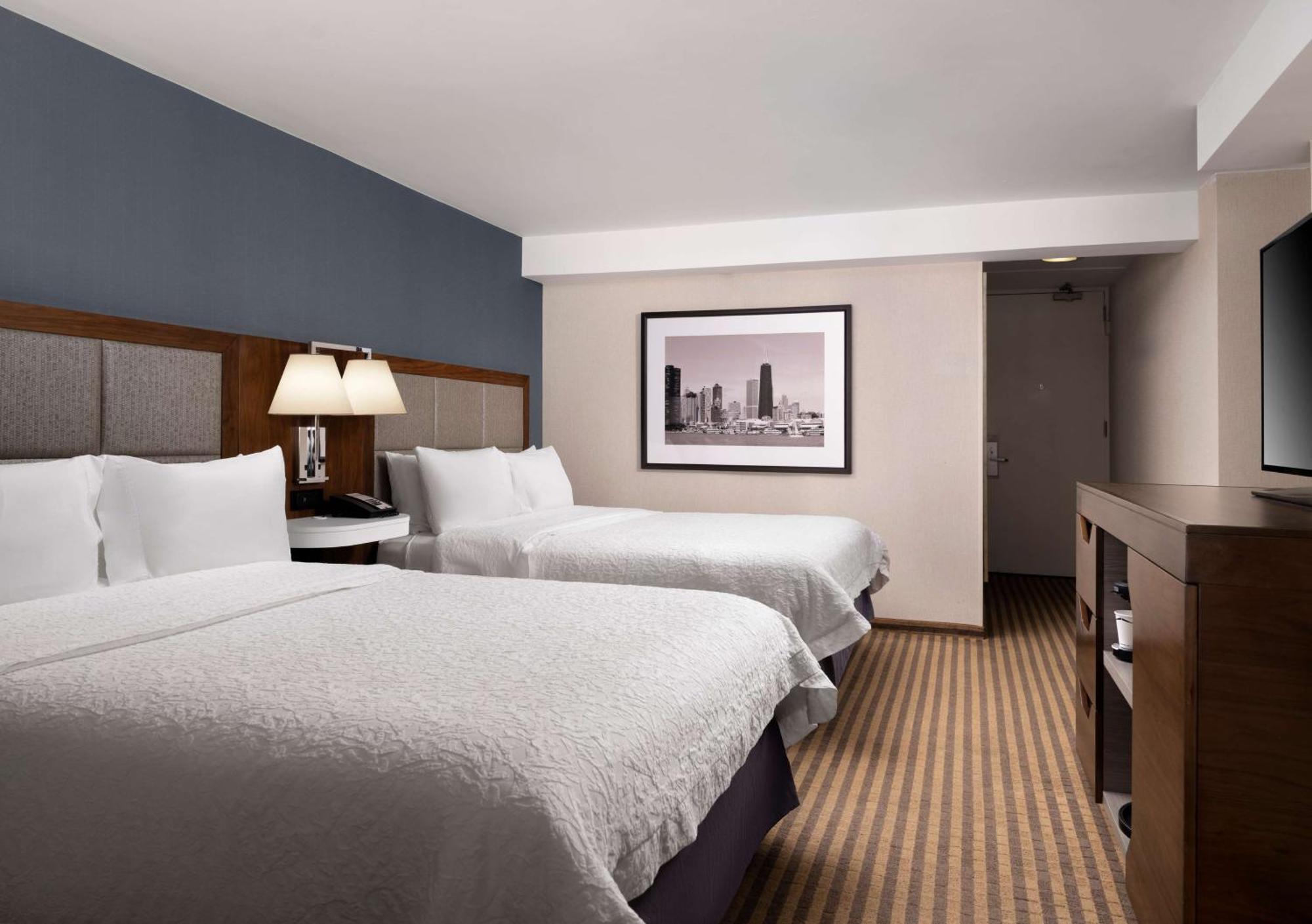 Two Queen Beds Room Disability Access Bathtub
