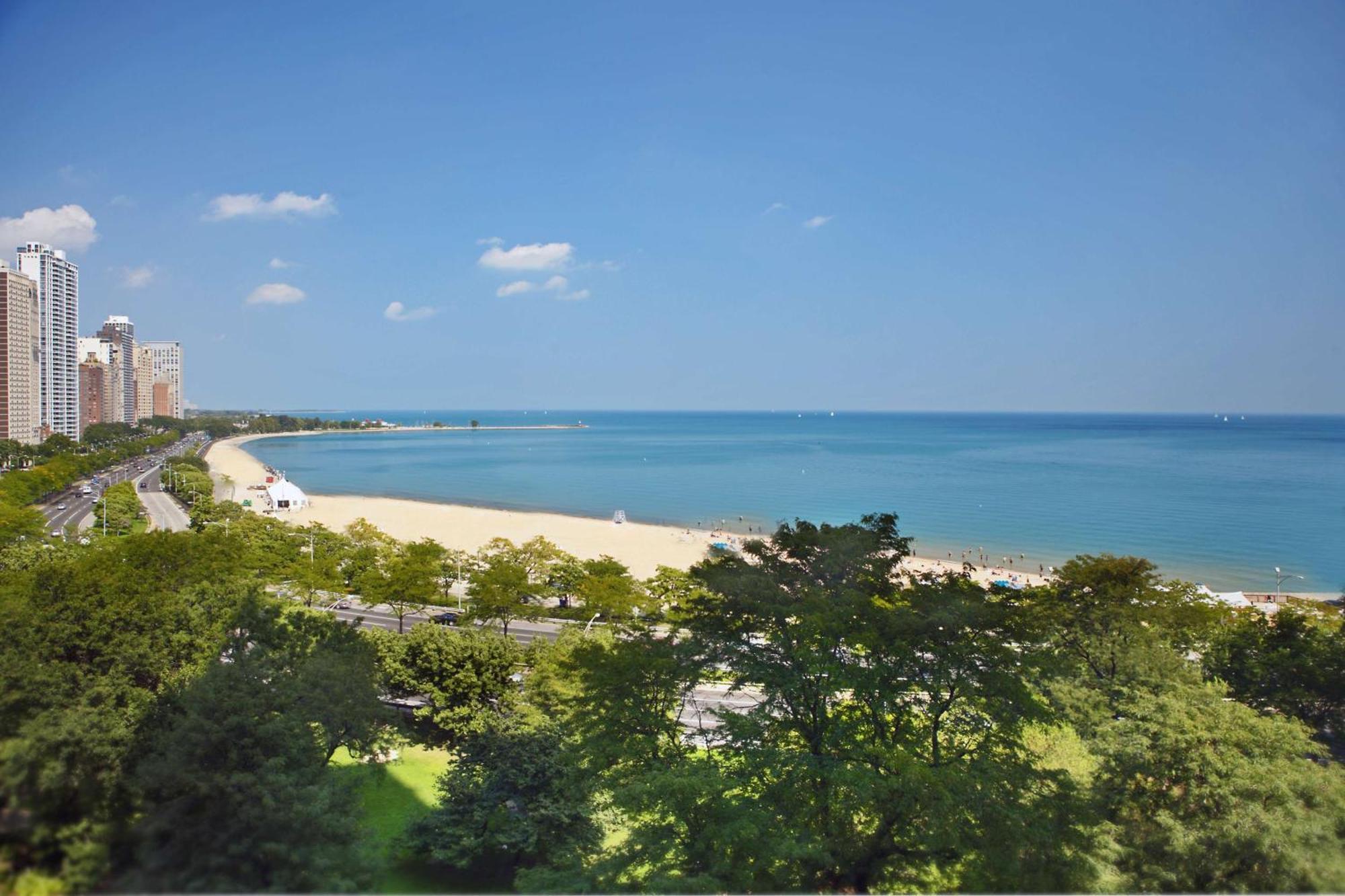 King Studio Suite Lake View