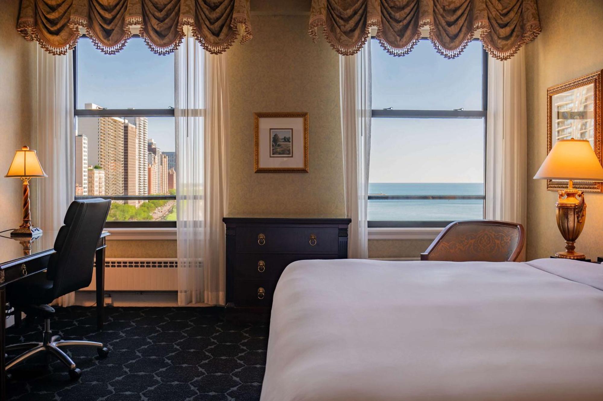 King Studio Suite Lake View