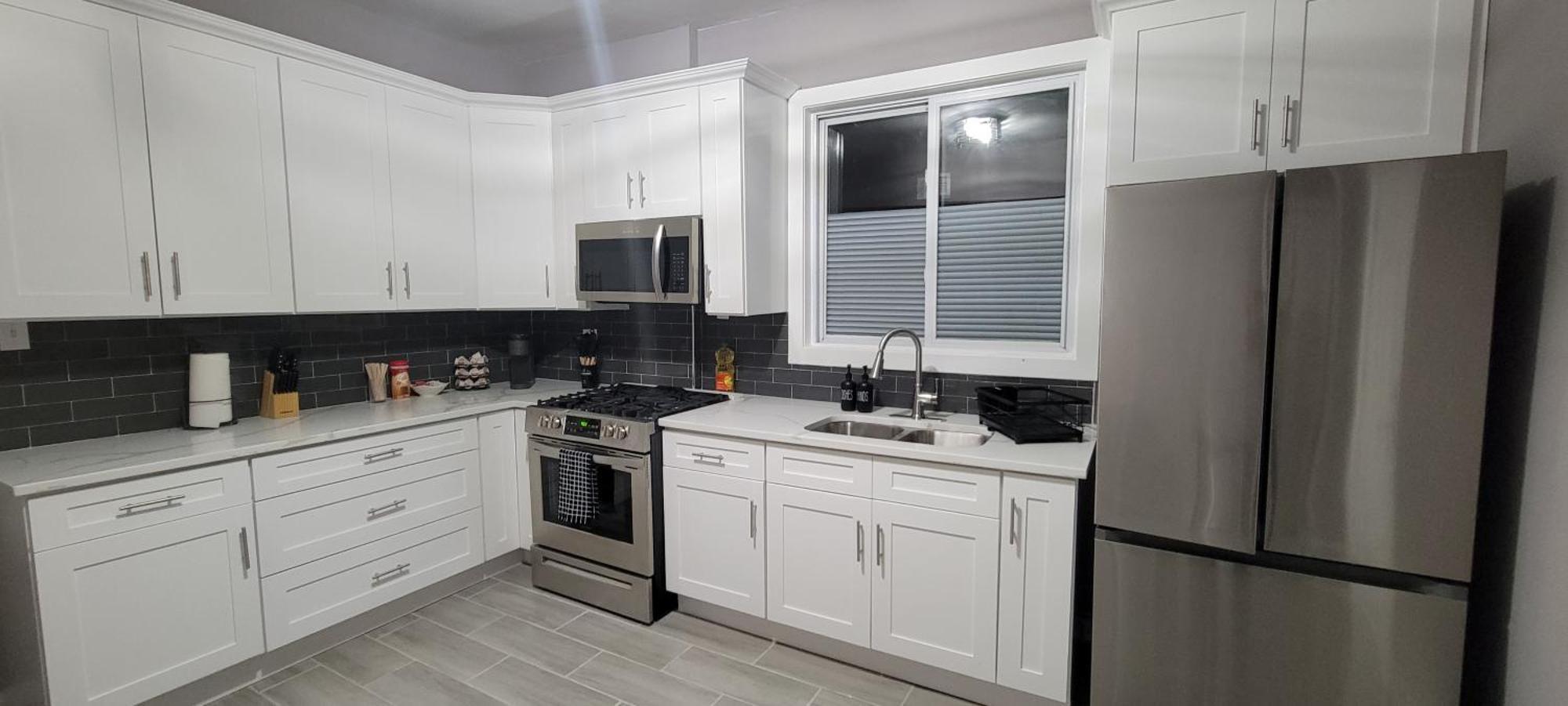 Three-Bedroom Deluxe Apartment