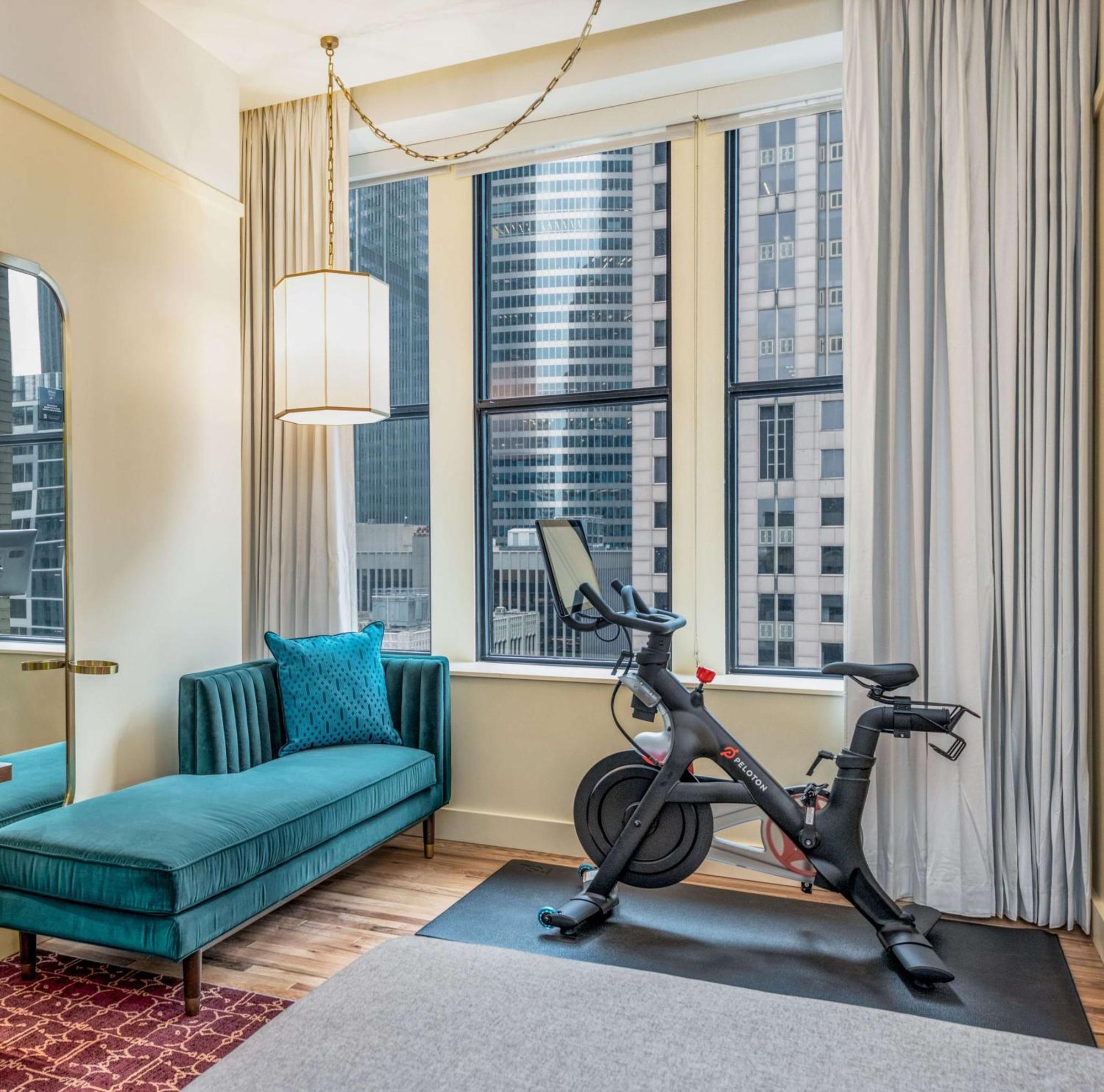 One-Bedroom King Suite