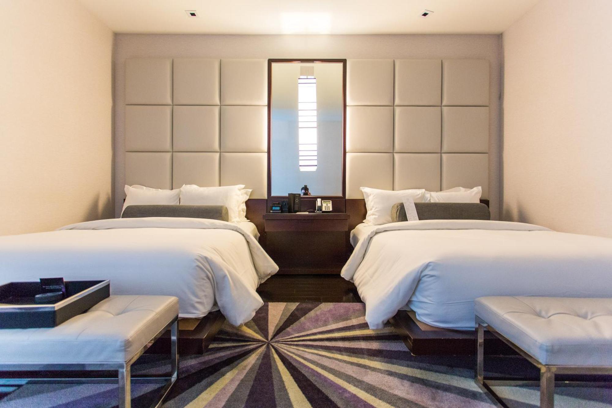 Queen Suite Two Queen Beds