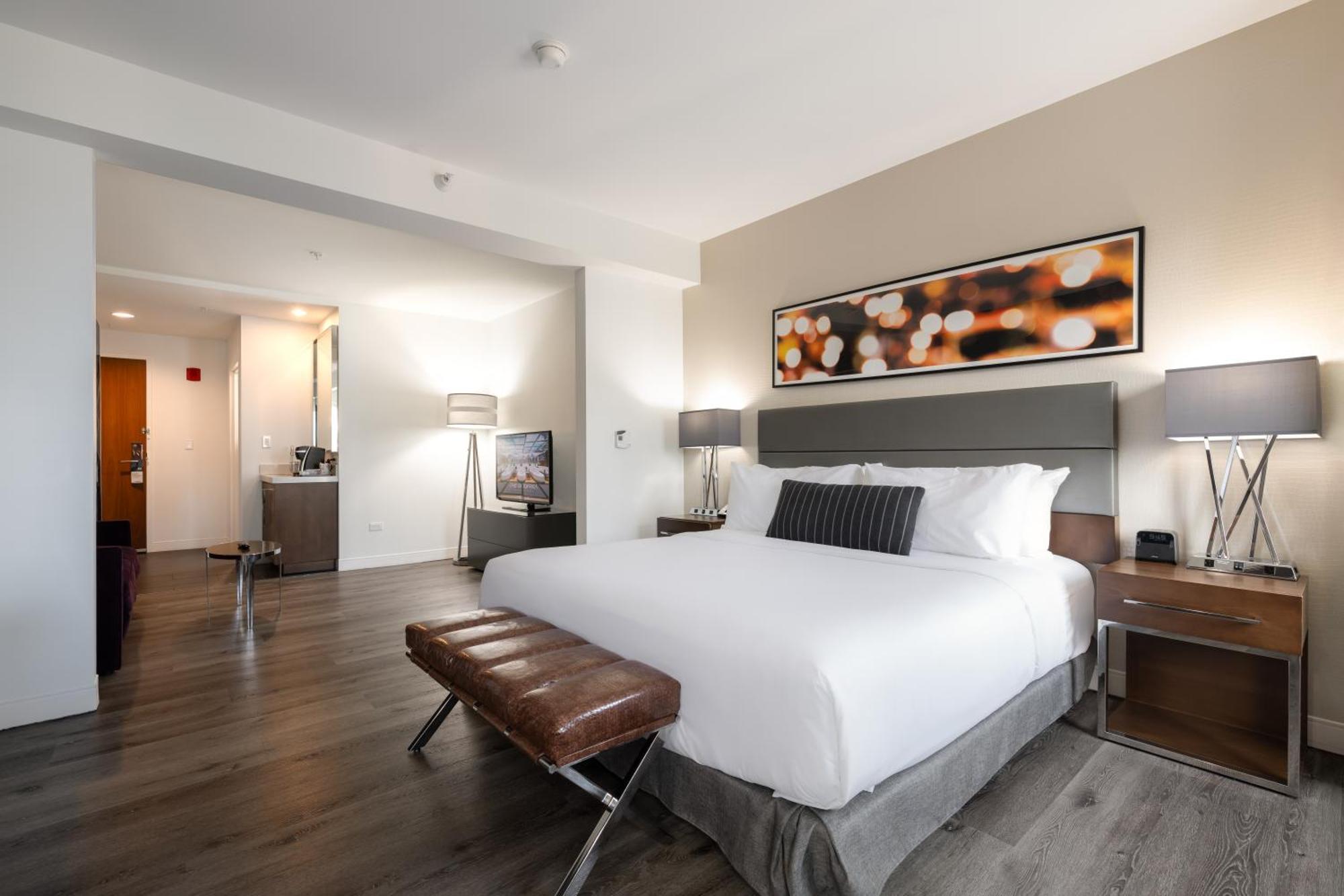 Executive King Room,1681750182:JPEG
