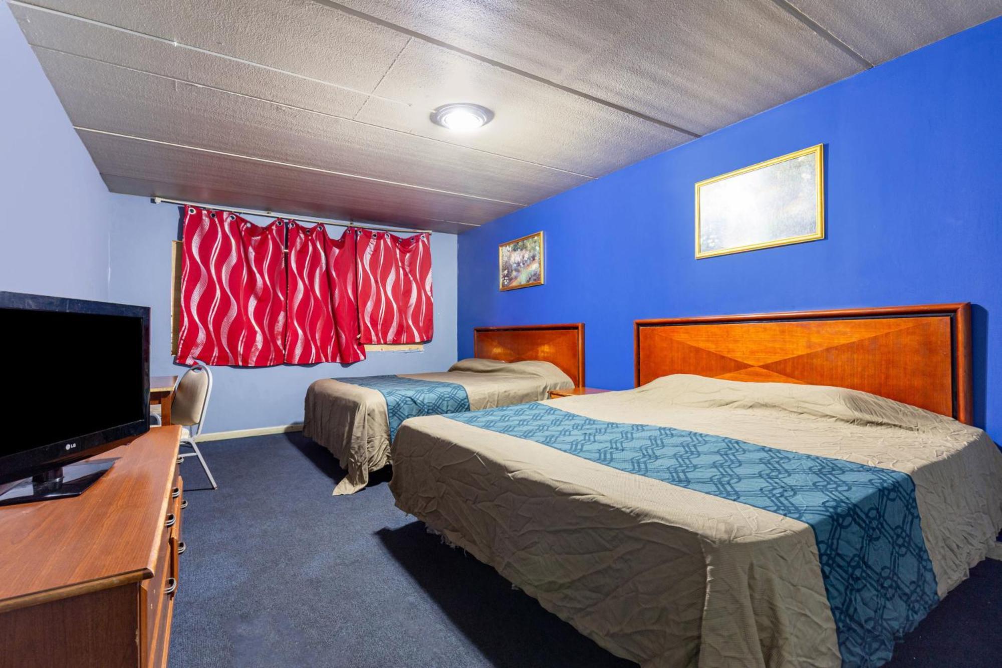 2 Full Bed Smoking