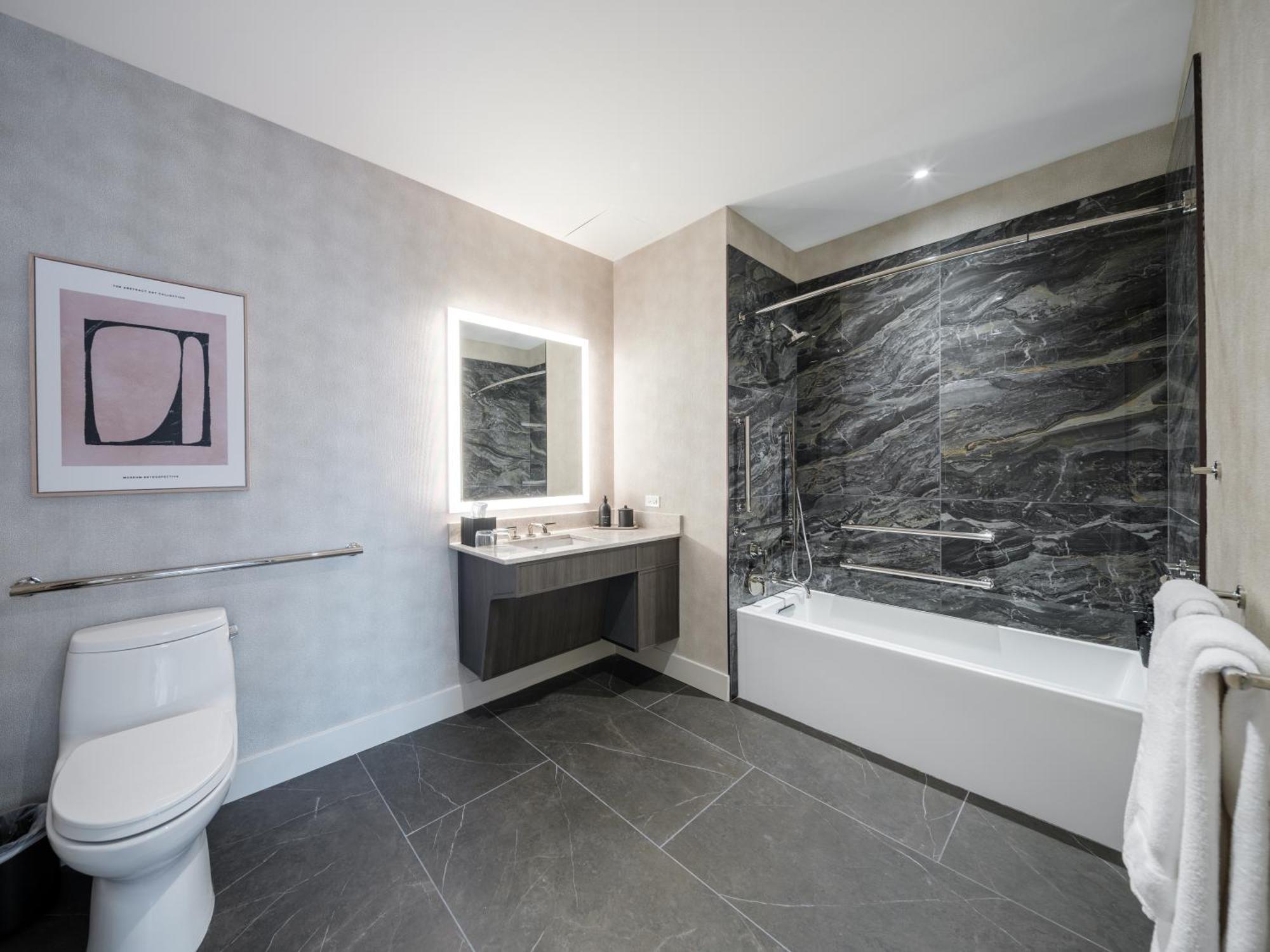 Superior King Suite
