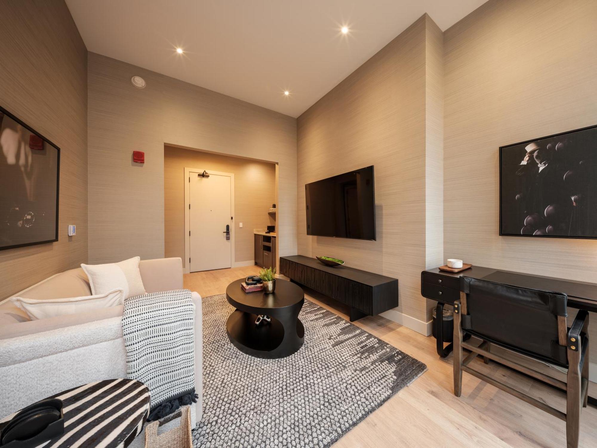 One-Bedroom Suite