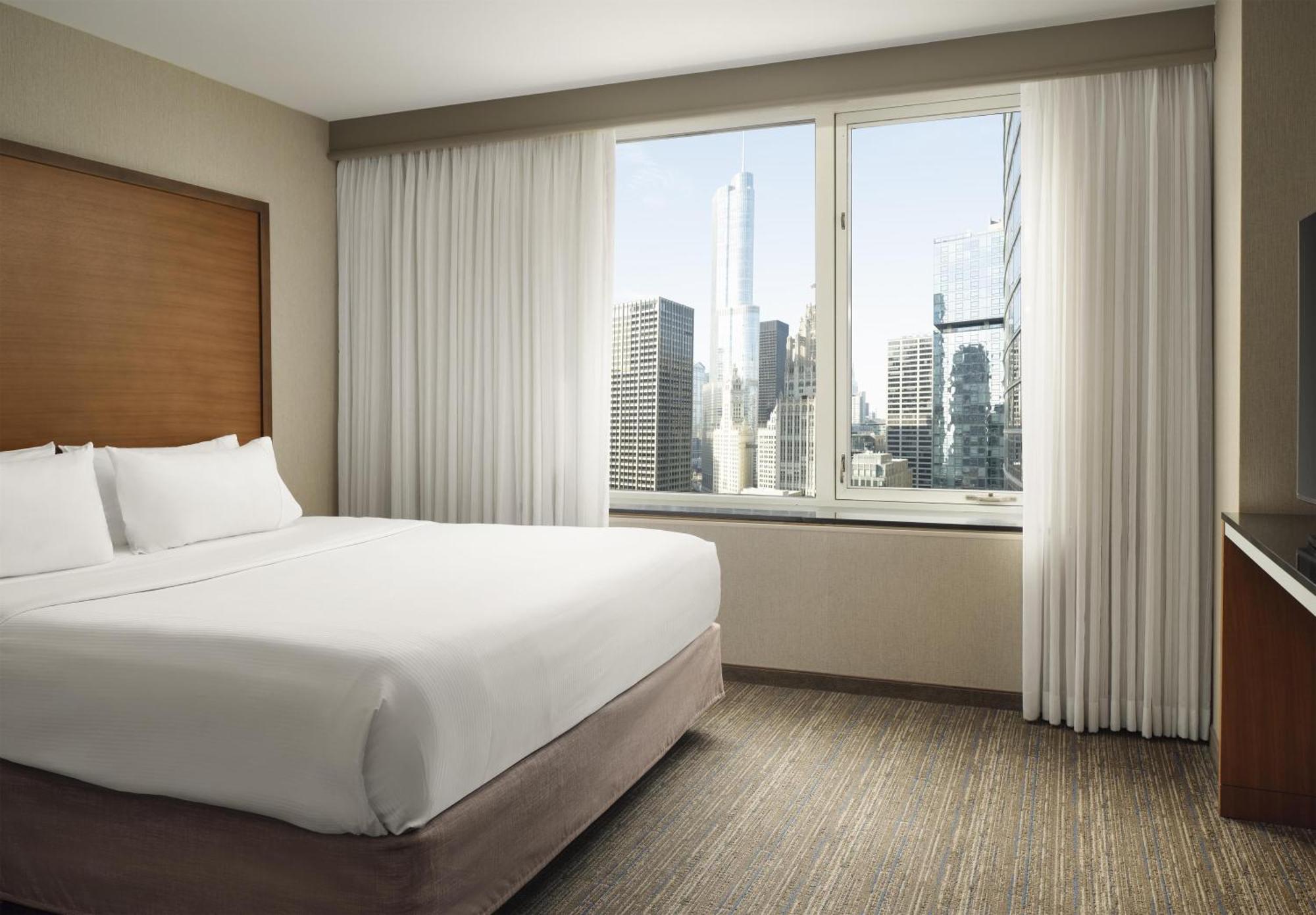 King Suite High Floor or City View