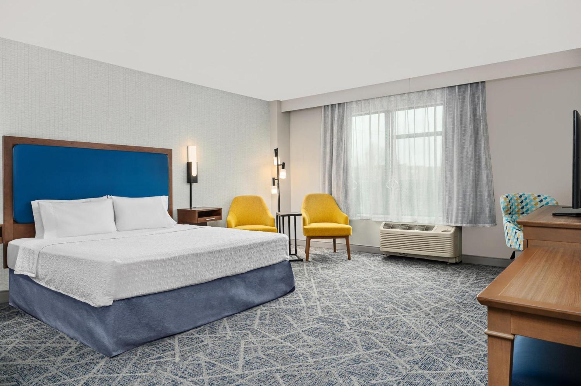 King Room Accessible Tub Mobility Access