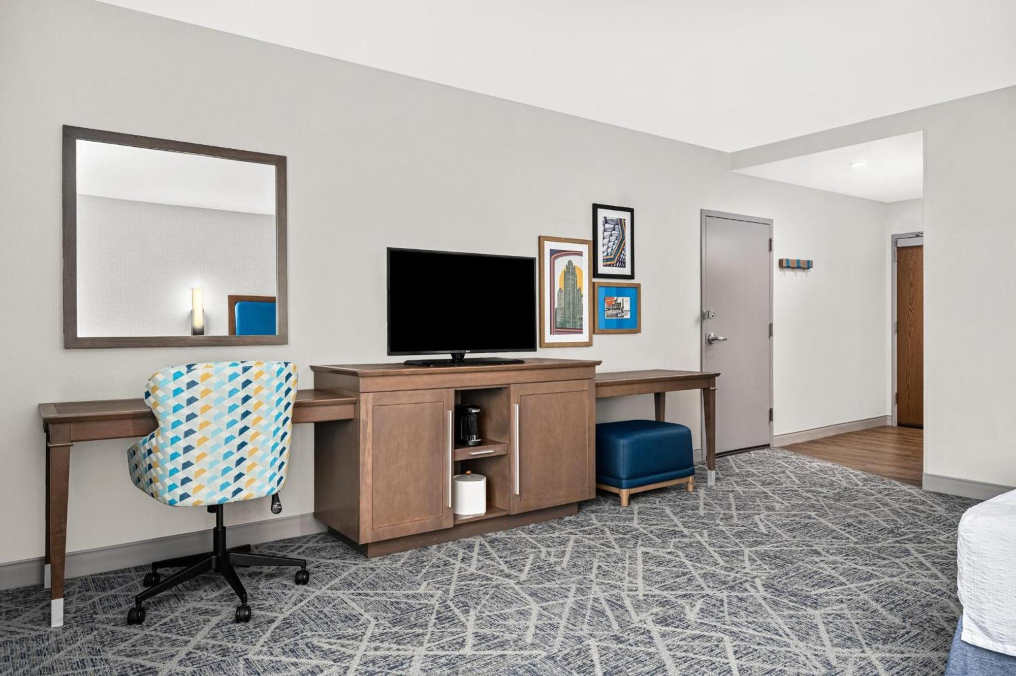 King Room Accessible Tub Mobility Access