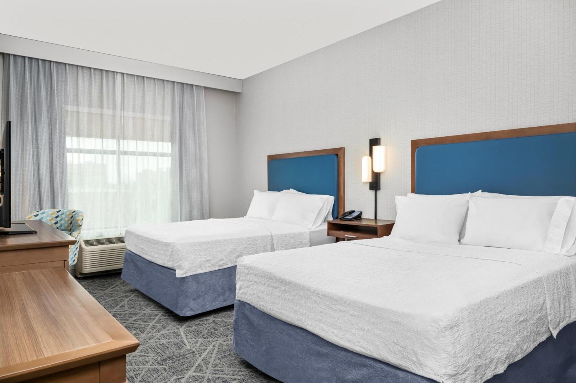 Queen Room Two Queen Beds Hearing Access