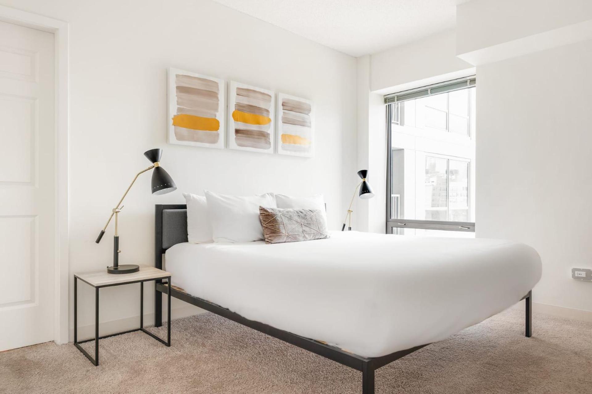 Three-Bedroom Apartment Self Check Virtual Front Desk