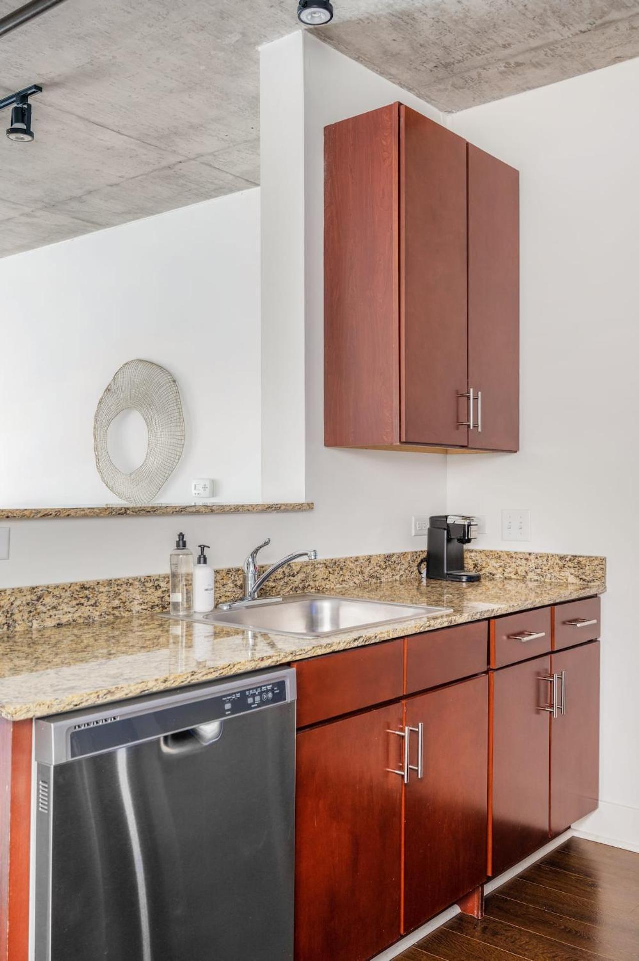 Deluxe Studio Apartment Self Check Virtual Front Desk