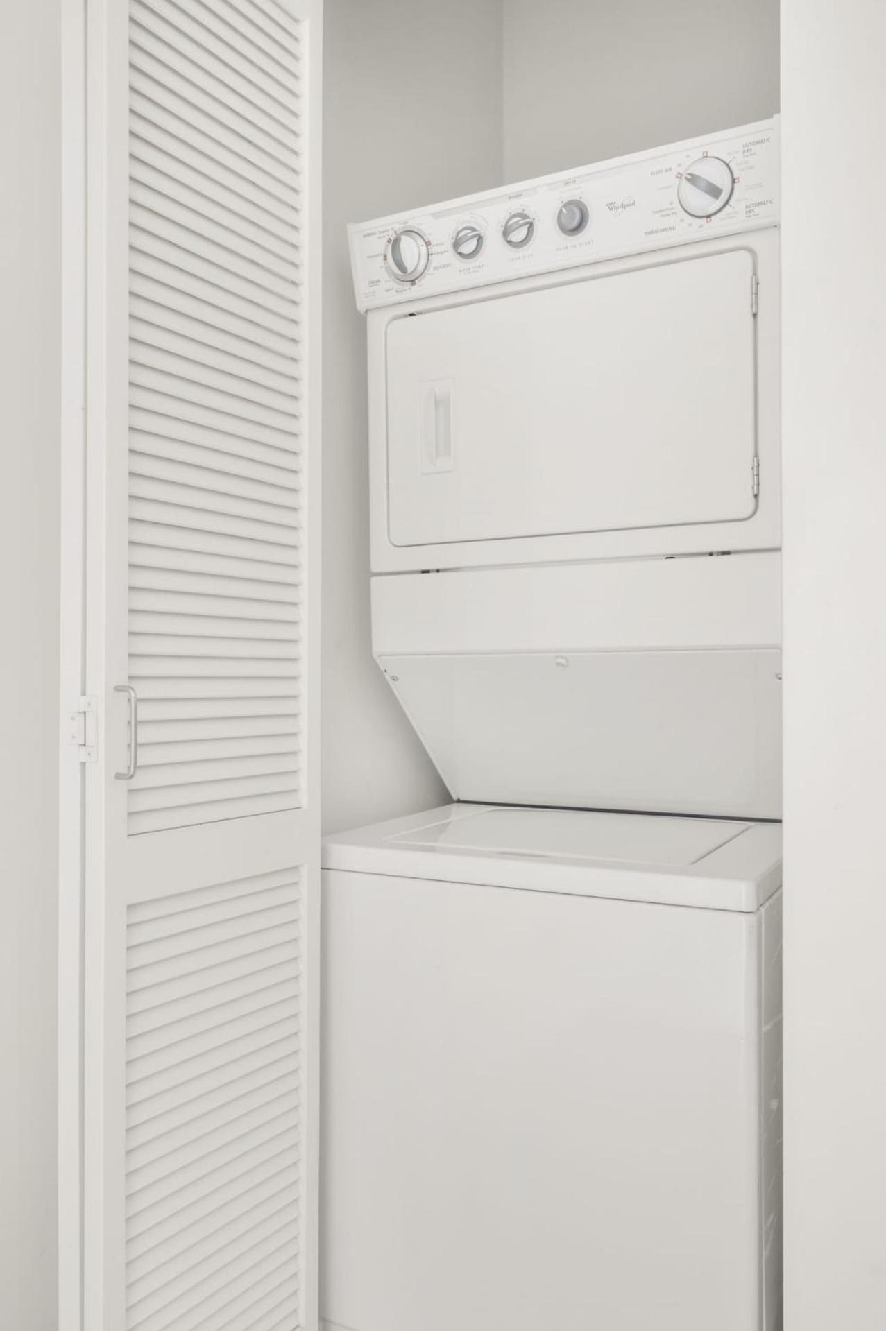 One-Bedroom Apartment Self Check Virtual Front Desk
