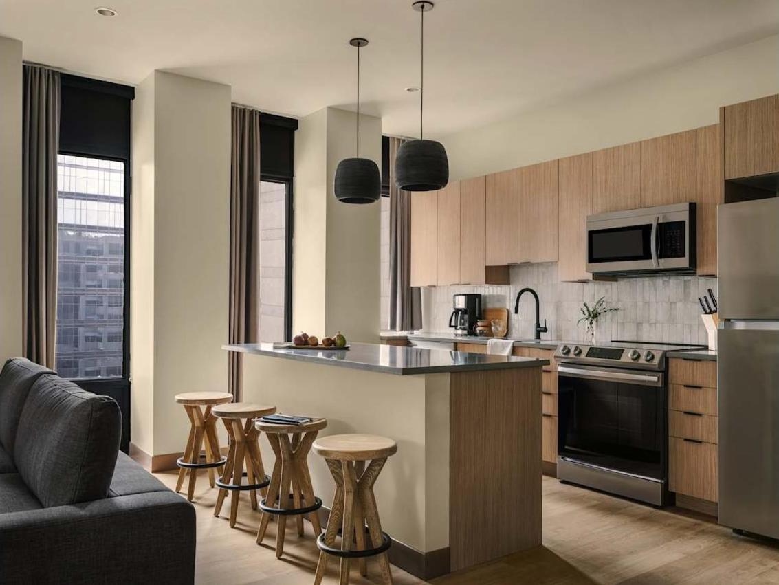 2 Bedroom Queen