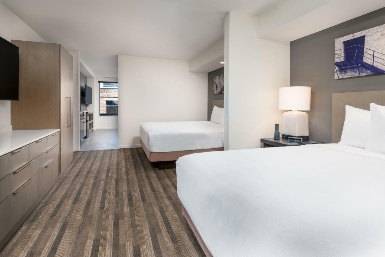 Queen Suite Two Queen Beds Kitchen High Floor