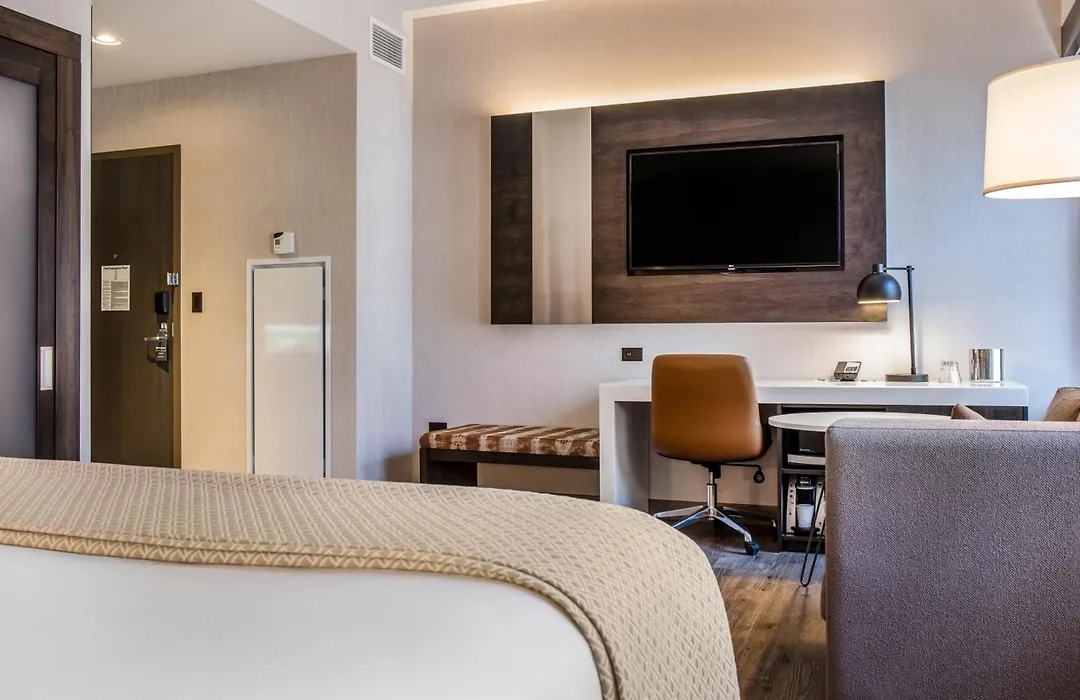 Cambria Hotel Chicago Loop - Theatre District-1