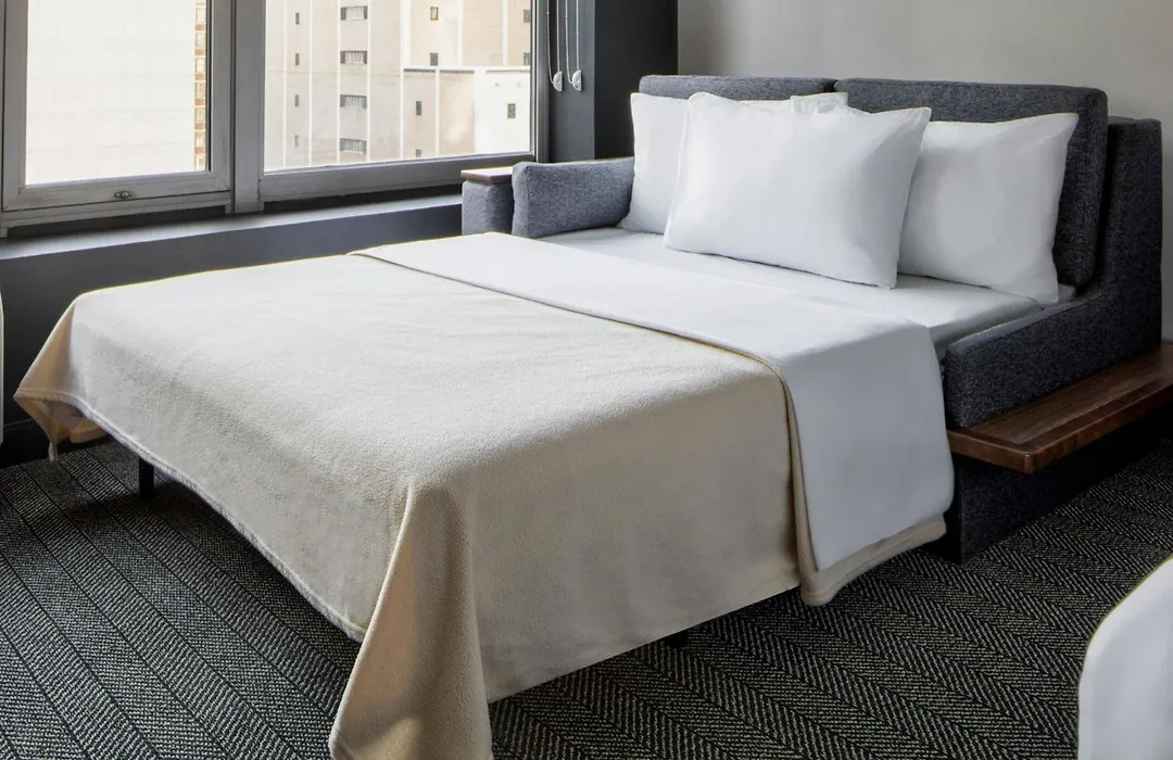 Courtyard By Marriott Chicago Downtown/River North-1