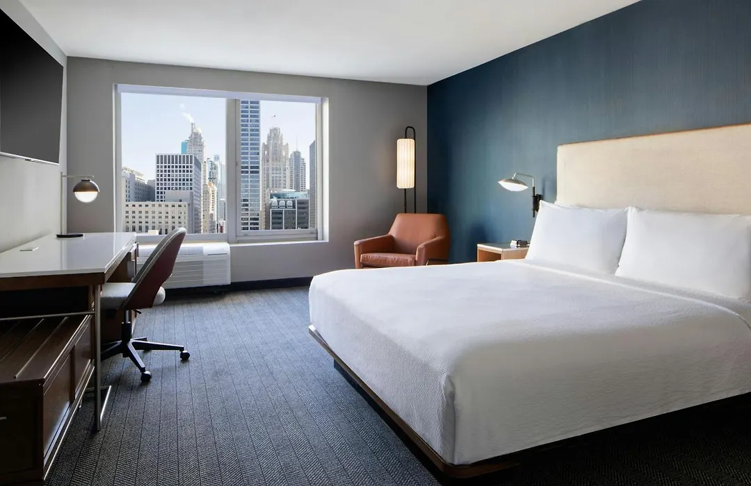 Courtyard By Marriott Chicago Downtown/River North-1