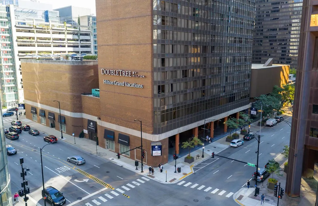 Doubletree By Hilton Chicago Magnificent Mile-1