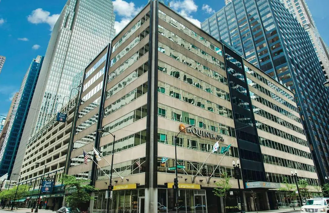La Quinta Inn & Suites By Wyndham Chicago Downtown-1