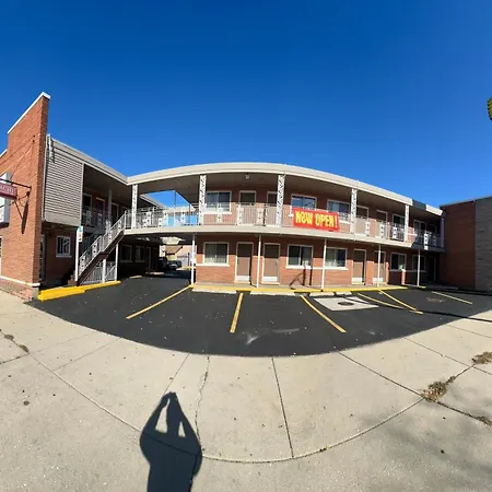 Apache Motel-3