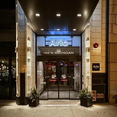 Arlo Chicago-2
