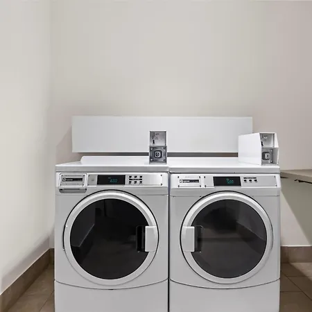 Hilton Garden Inn Chicago Downtown Riverwalk-3