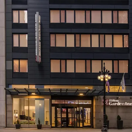 Hilton Garden Inn Chicago Downtown Riverwalk-3