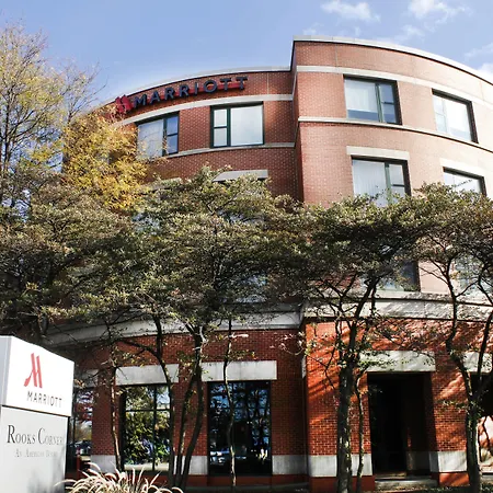 Courtyard By Marriott Chicago At Medical District-Uic-3