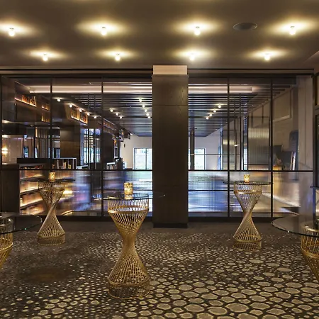 Hotel EMC2, Autograph Collection-3