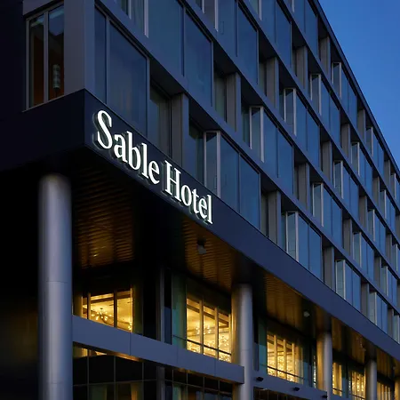 Sable At Navy Pier Chicago, Curio Collection By Hilton-3