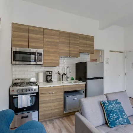 Ground Floor Studios In Chicago By 747 Lofts-2