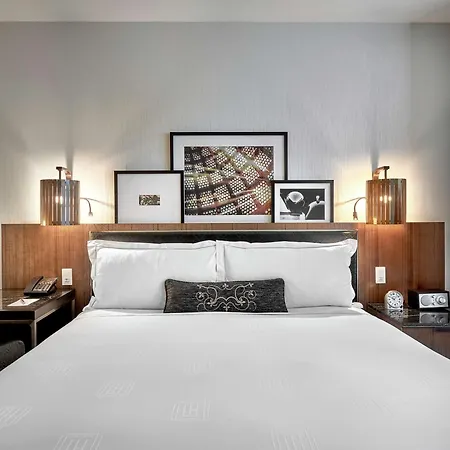 Londonhouse Chicago, Curio Collection By Hilton-2