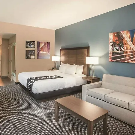 La Quinta Inn & Suites By Wyndham Chicago Downtown-3